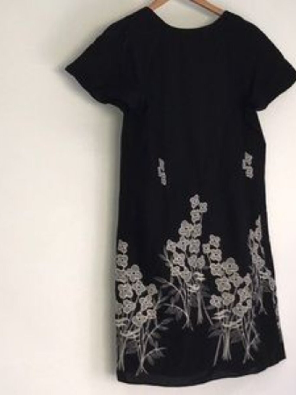 ANTHROPOLOGIE NAVY Embroidery Gramercy Dress, sz M - Picture 6 of 6